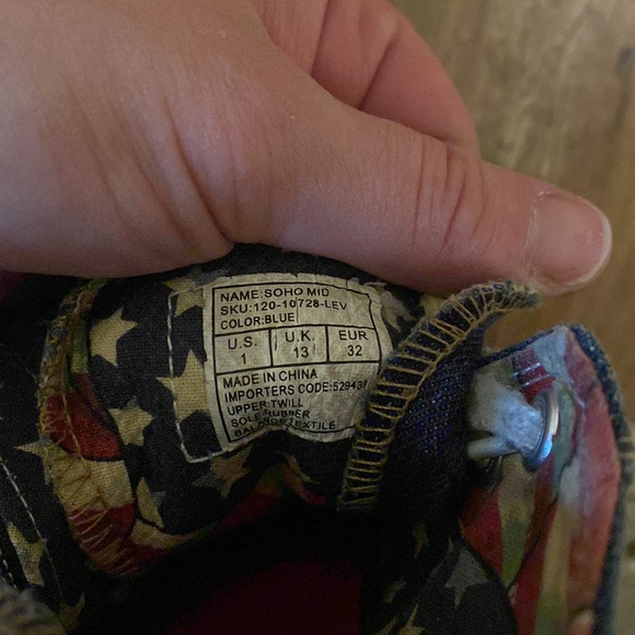 Levi’s Soho-Mid Double Zip High Top Sneakers - Picture 7 of 7